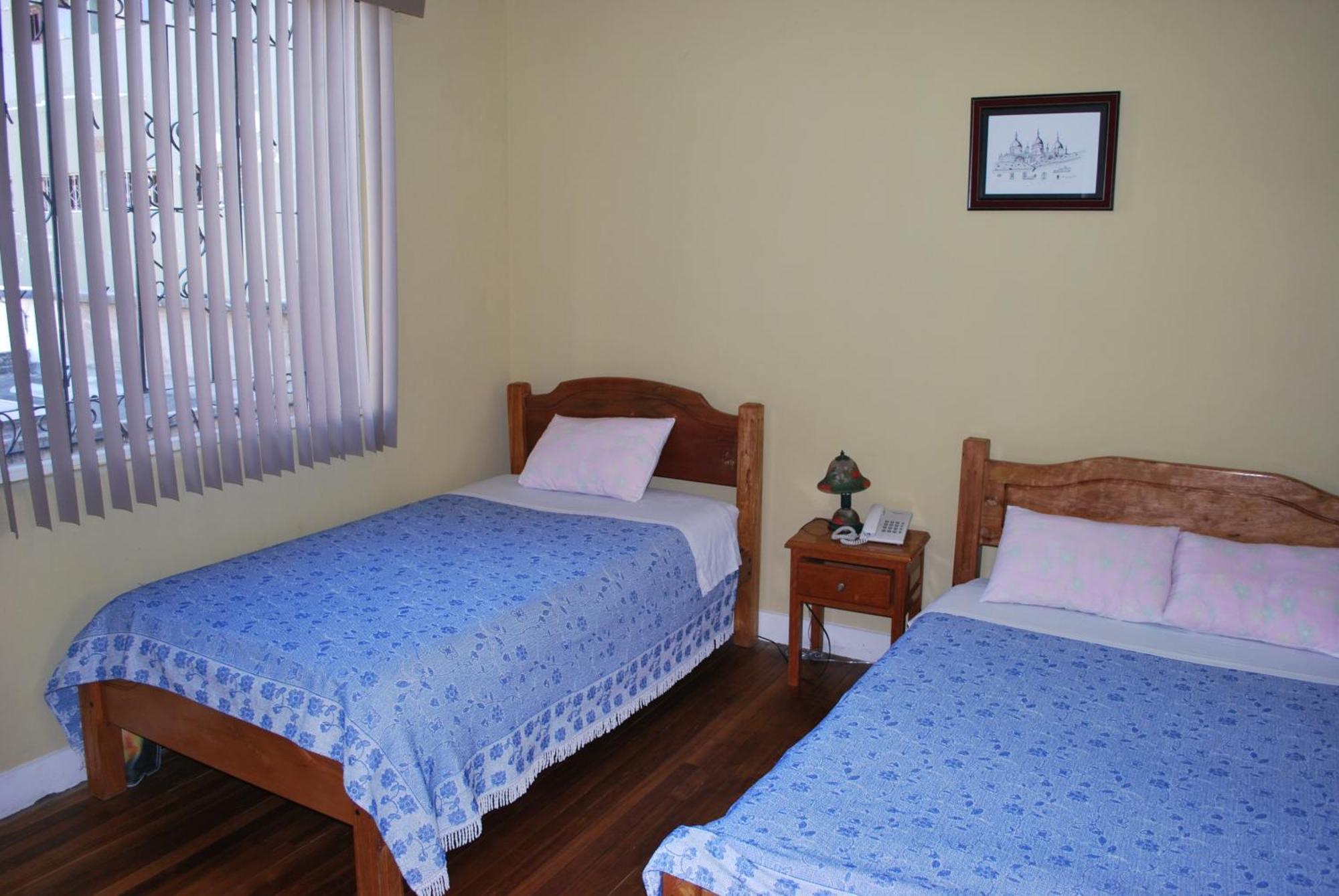 Travellers Inn Кито Екстериор снимка
