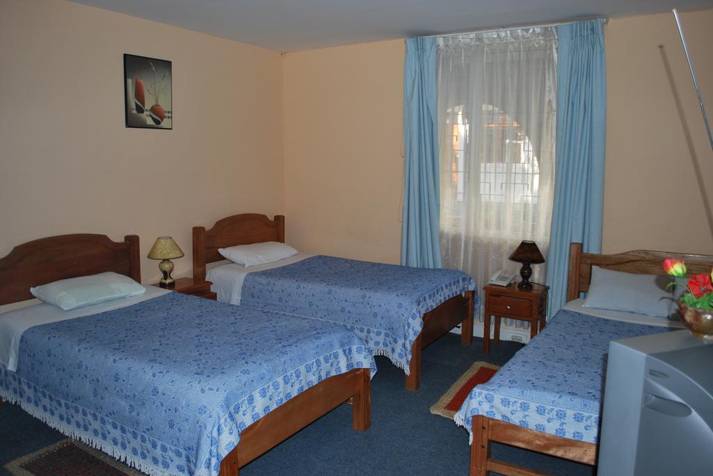 Travellers Inn Кито Екстериор снимка