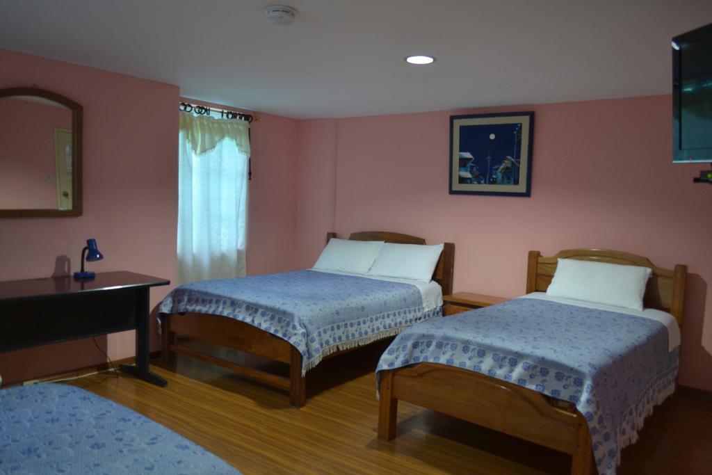 Travellers Inn Кито Екстериор снимка