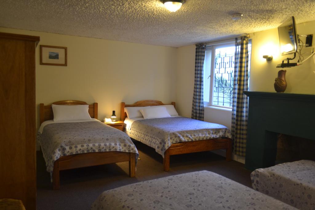 Travellers Inn Кито Екстериор снимка