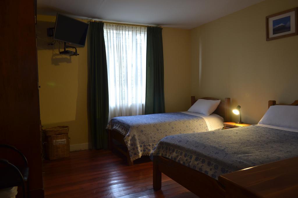 Travellers Inn Кито Екстериор снимка