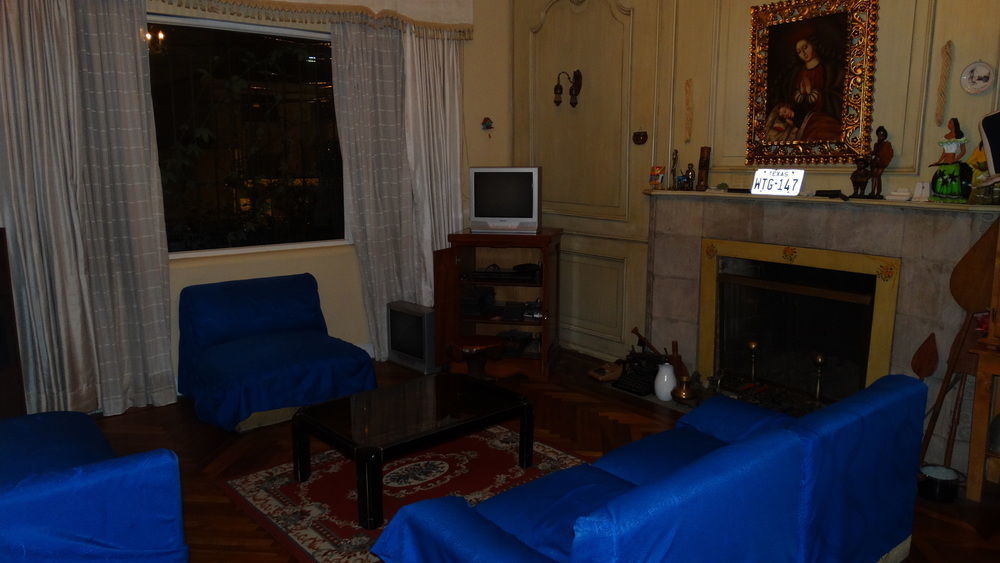 Travellers Inn Кито Екстериор снимка