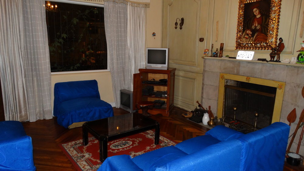 Travellers Inn Кито Екстериор снимка