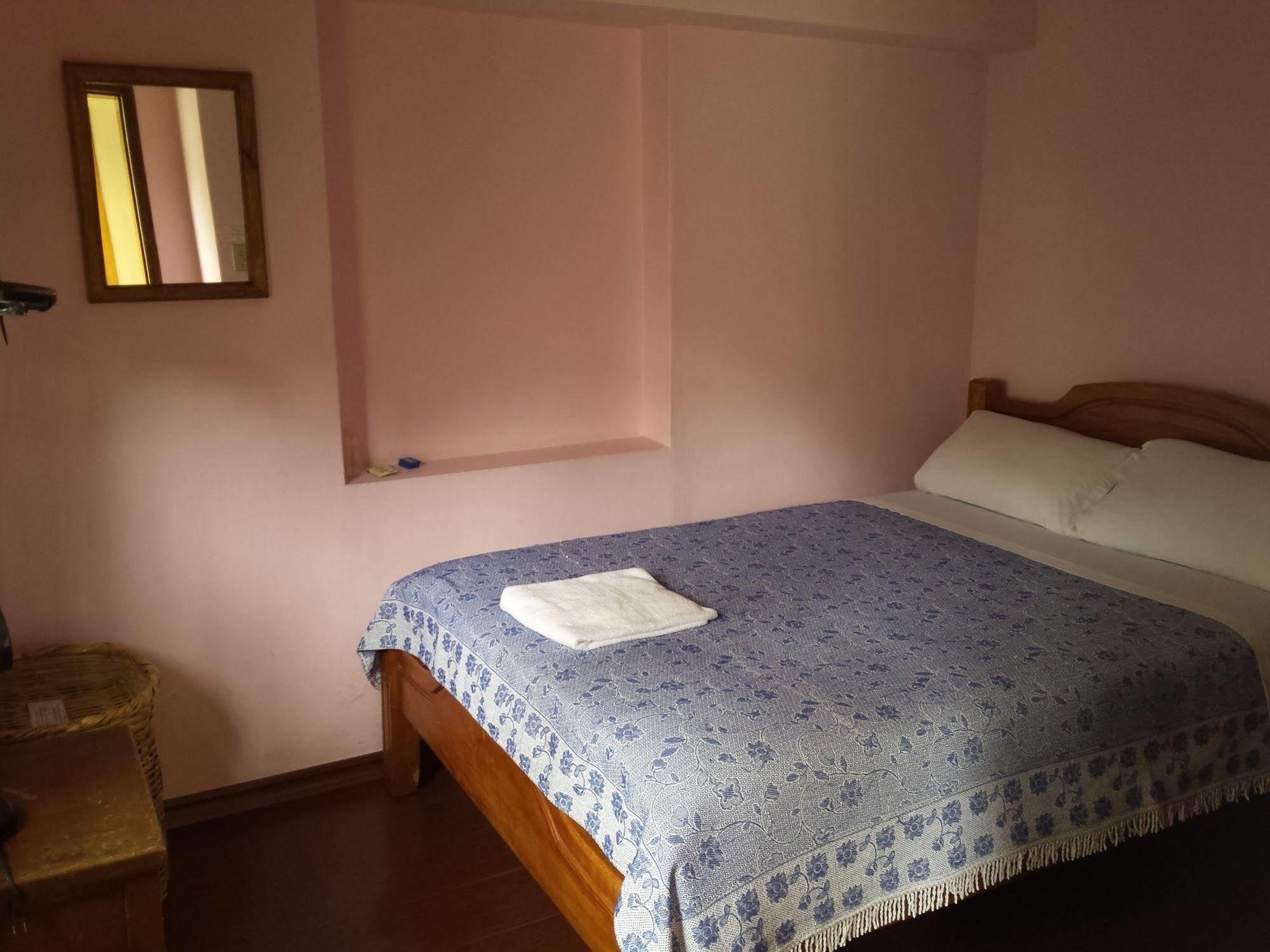 Travellers Inn Кито Екстериор снимка
