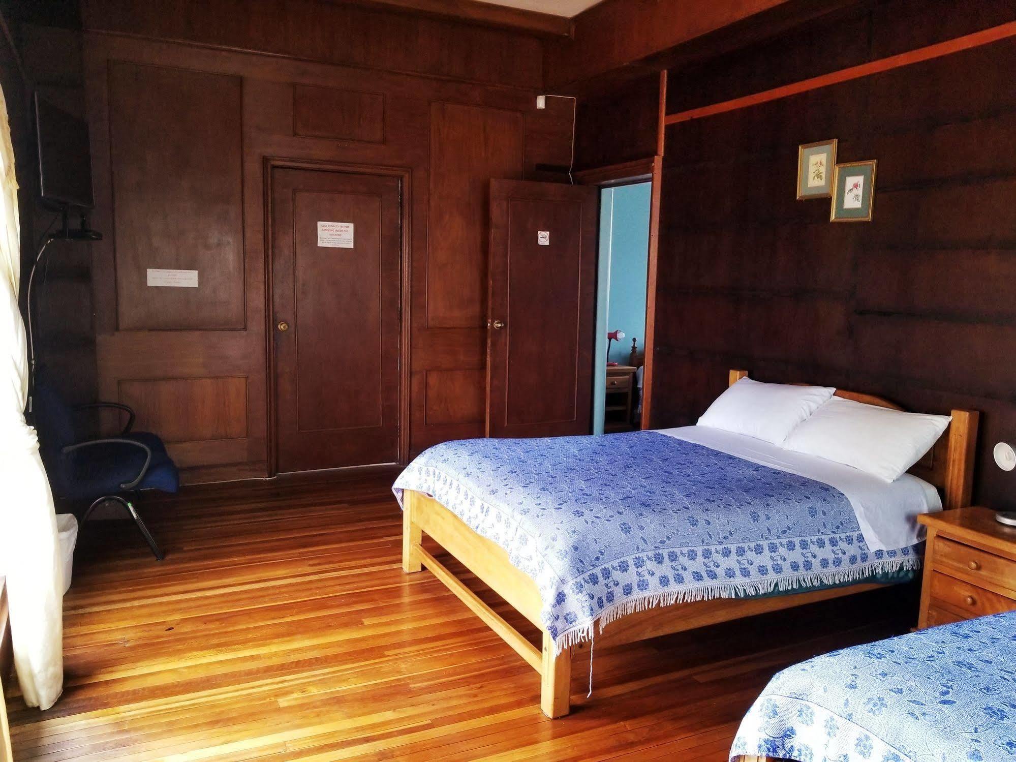 Travellers Inn Кито Екстериор снимка