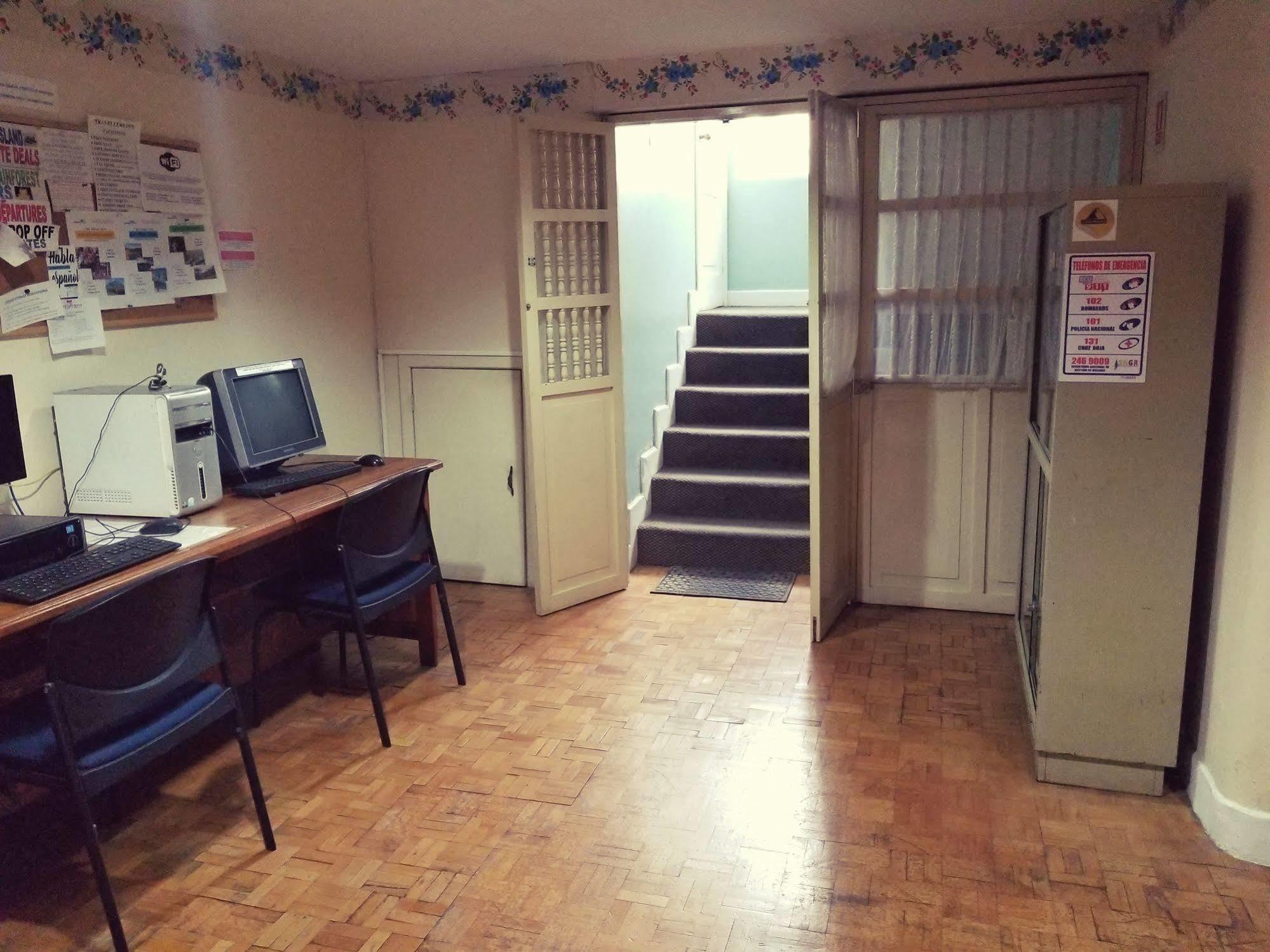 Travellers Inn Кито Екстериор снимка